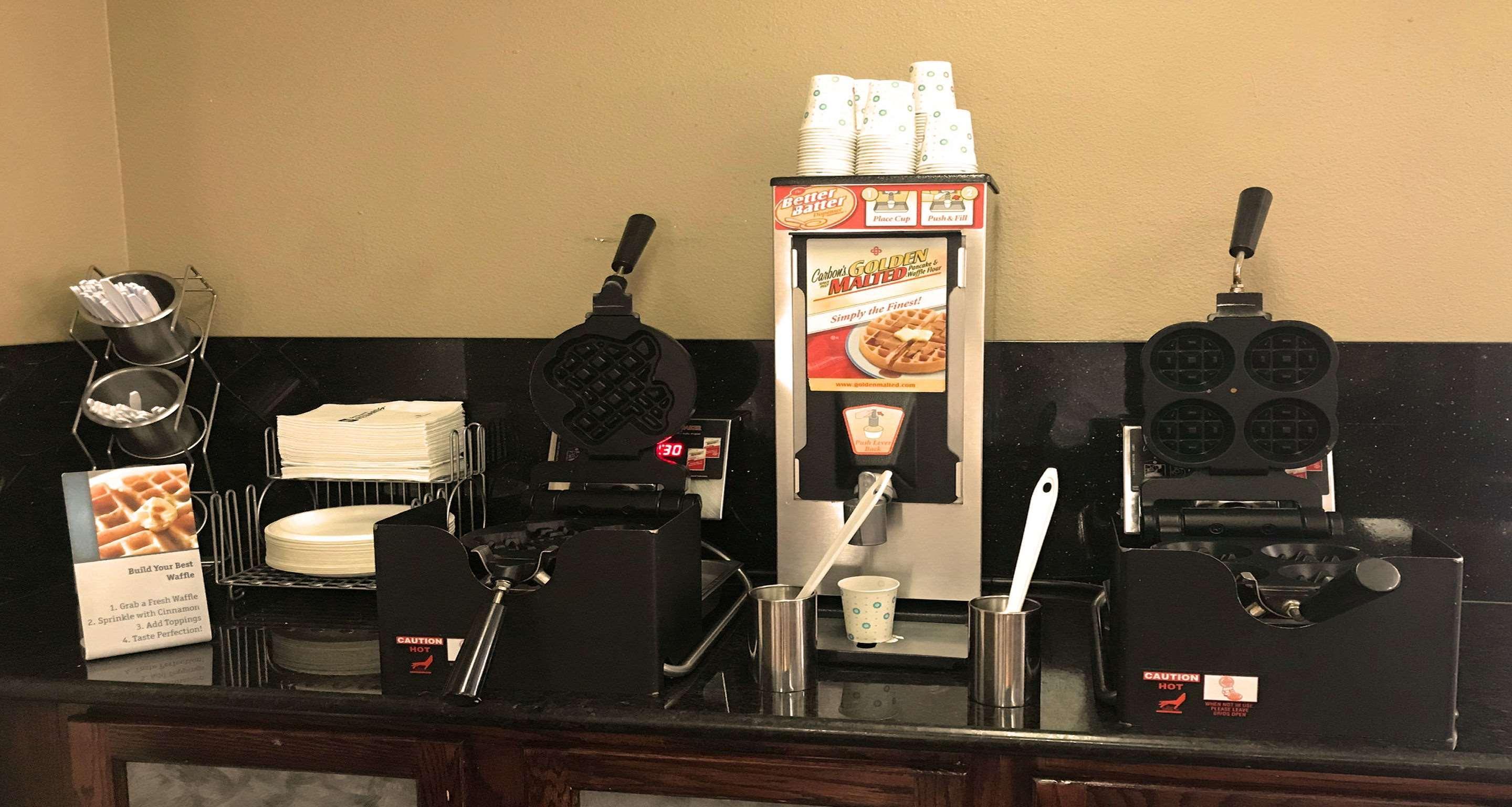 ベストウェスタン イン アンド スイーツ ニューブラウンフェルズ エクステリア 写真